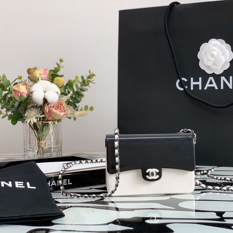 Evening bag made of metal and black from Chanel - Laxe Online