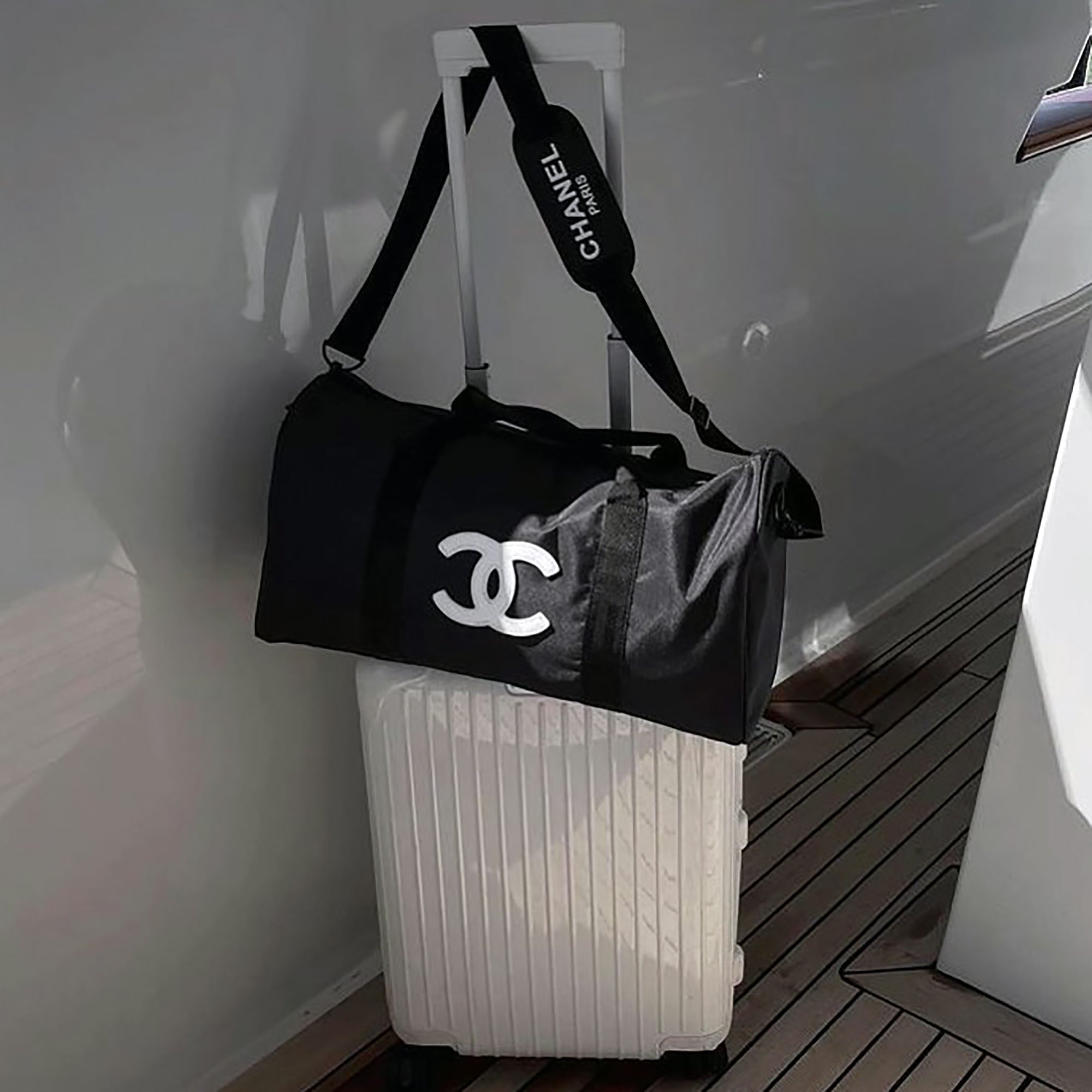 Chanel bag for the club or trips - Laxe Online