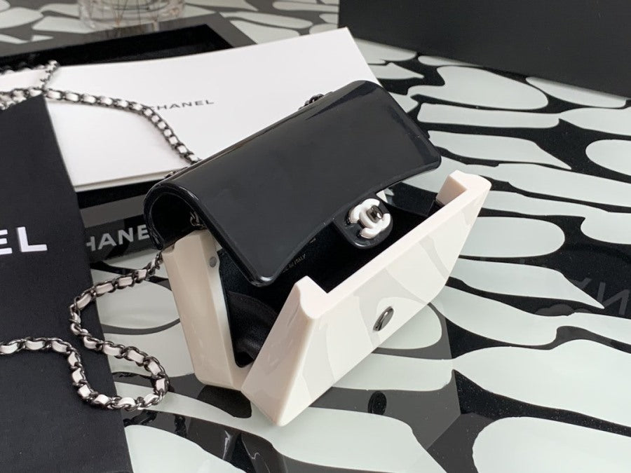 Evening bag made of metal and black from Chanel - Laxe Online