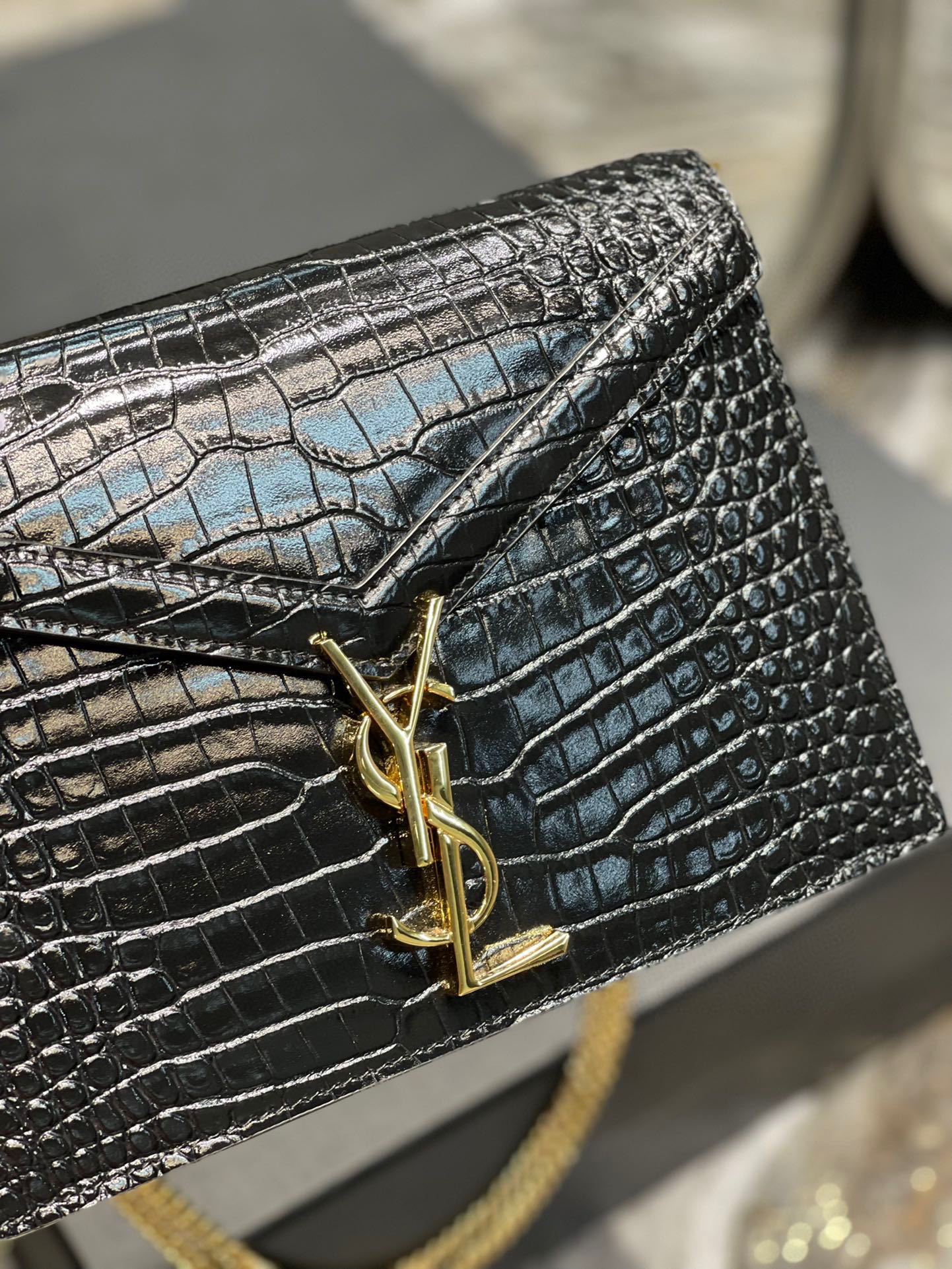 Cassandra bag in crocodile-embossed leather - Laxe Online