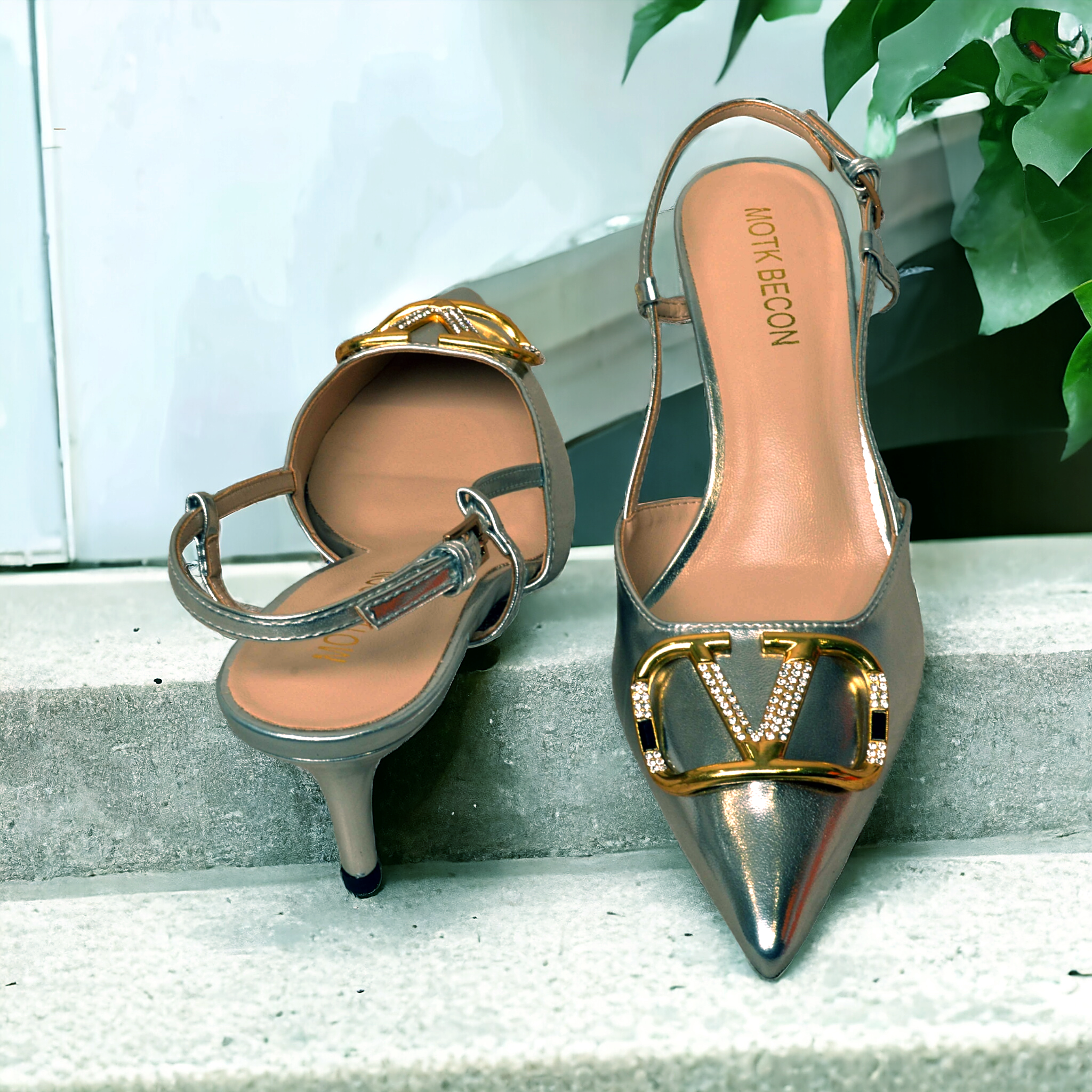 Valentino Vlogo lady shoe No.10 - Laxe Online