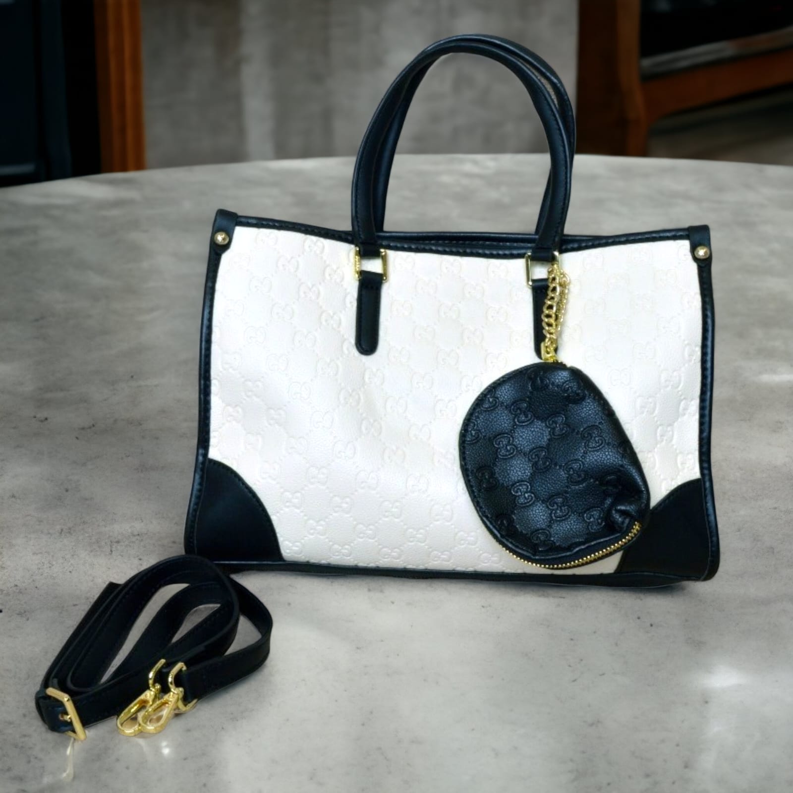 Louis Vuitton women's leather bags - Laxe Online